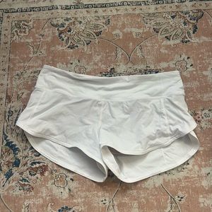 Lululemon white speed up short 2.5”